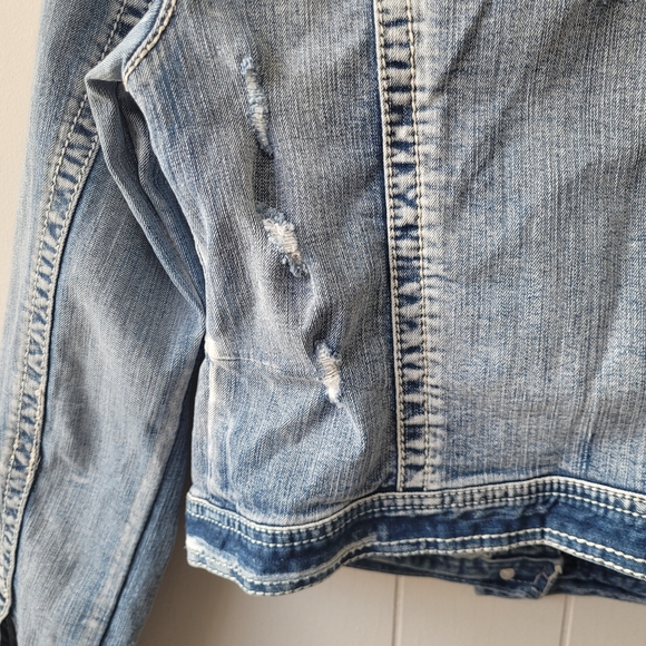 VANITY Jean Jacket Light Washed Distressed Pockets Button Up size Large - Picture 9 of 12